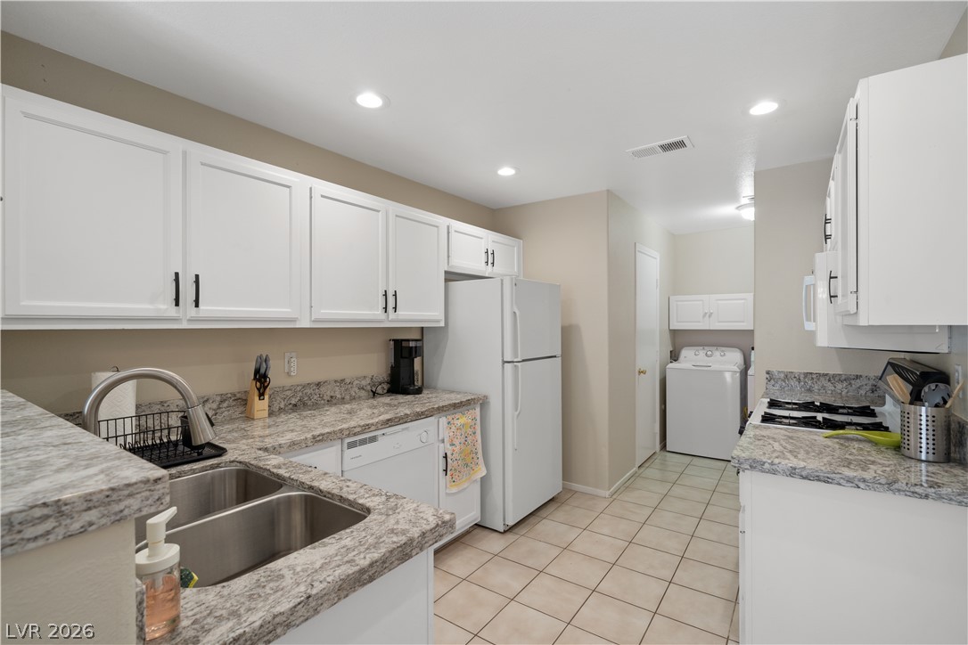 8216 Diamond Star Court Property Photo 14