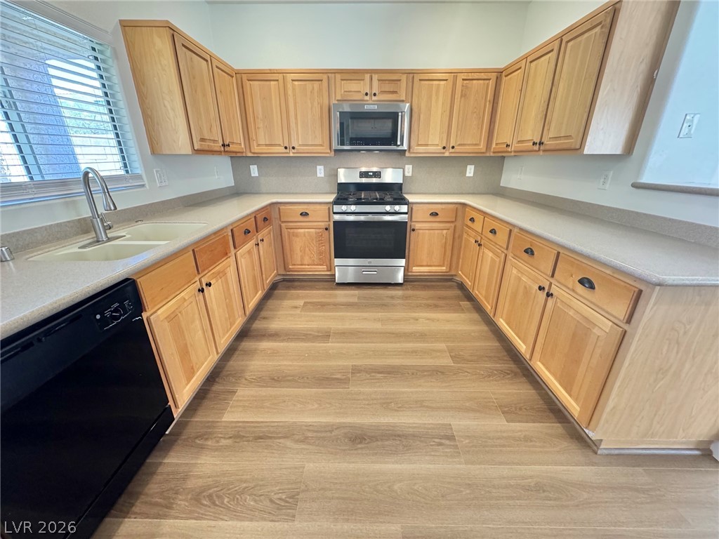9469 Thatched Sunlight Court Property Photo 6