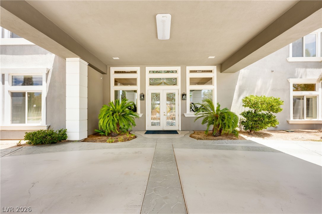 5930 North El Capitan Way Property Photo 7