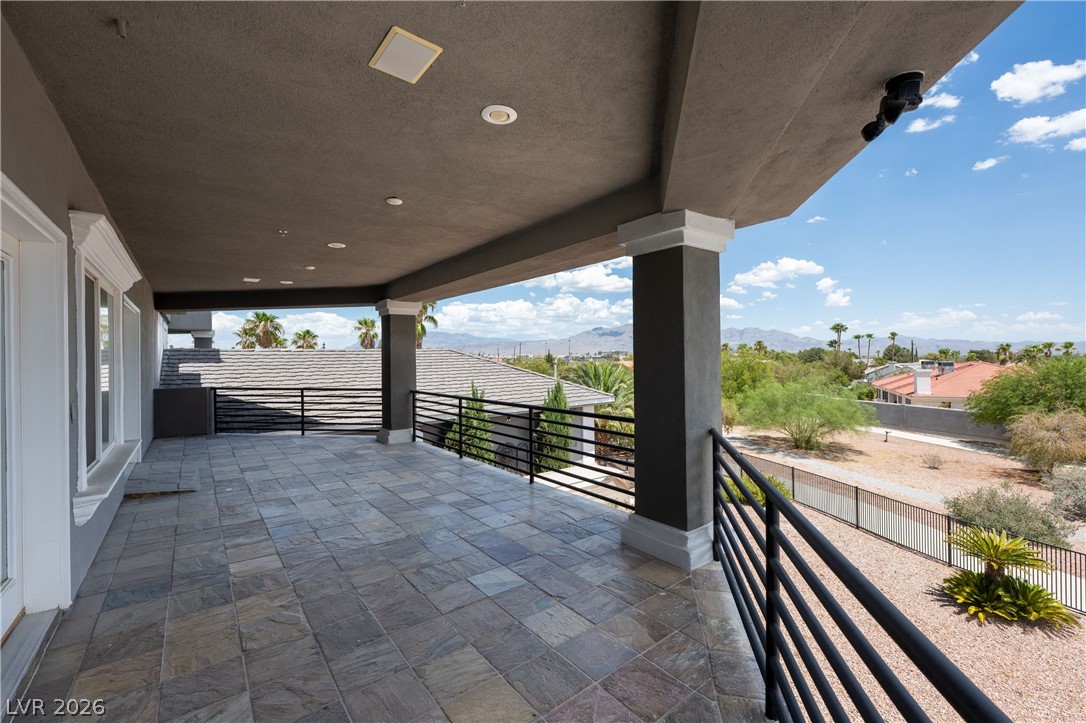 5930 North El Capitan Way Property Photo 22
