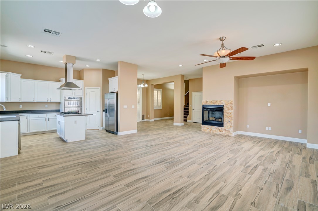 9180 Worsley Park Place Property Photo 3