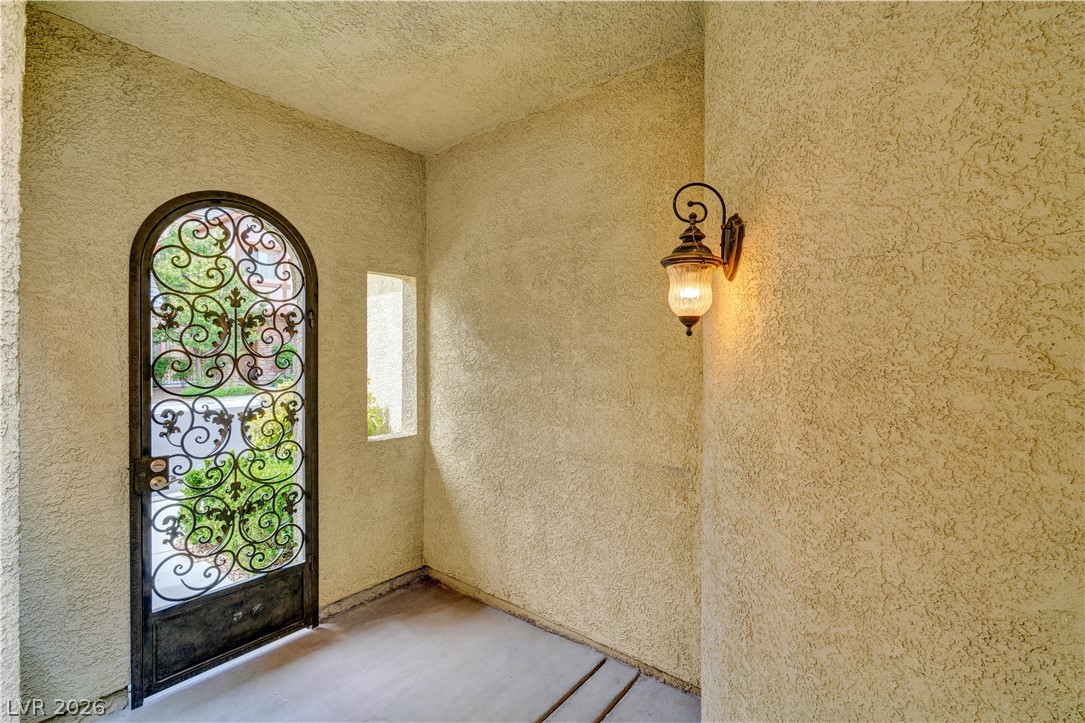 9180 Worsley Park Place Property Photo 15