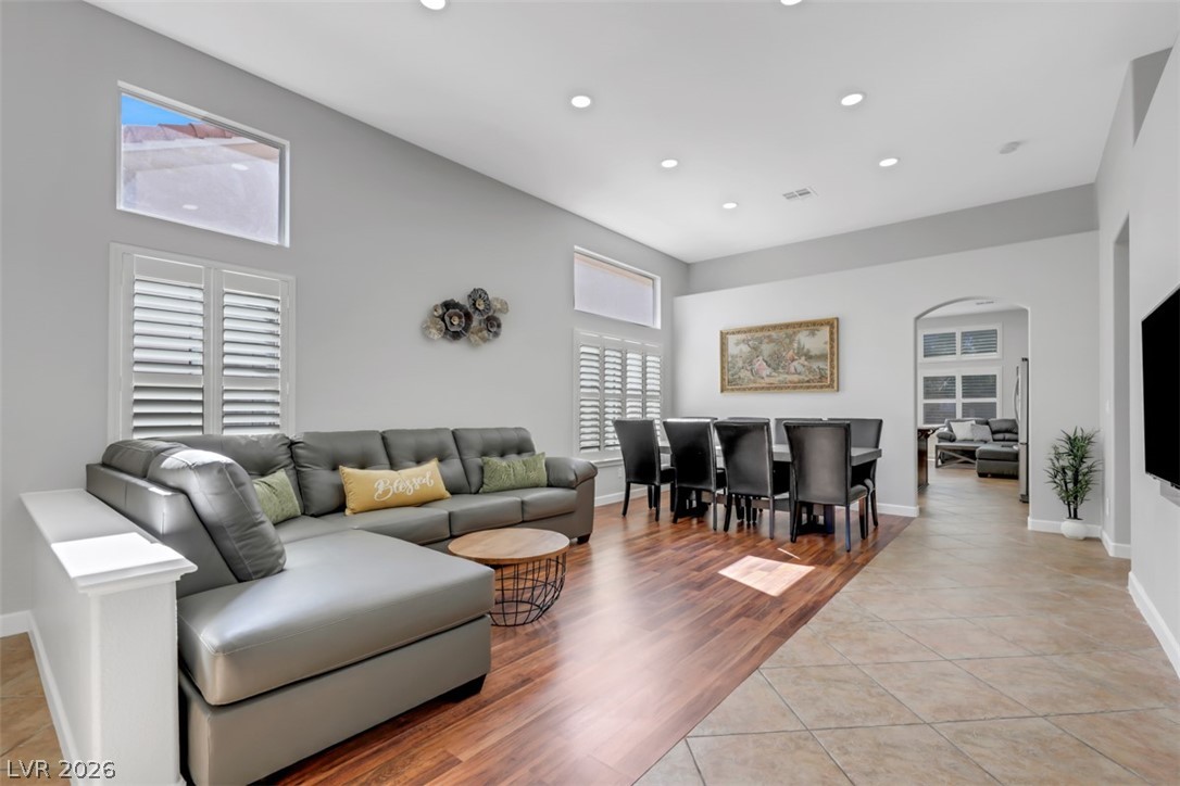 7855 Windward Road Property Photo 2