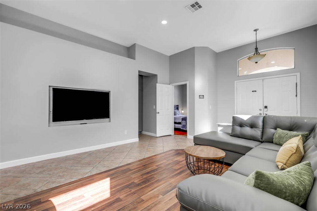 7855 Windward Road Property Photo 4