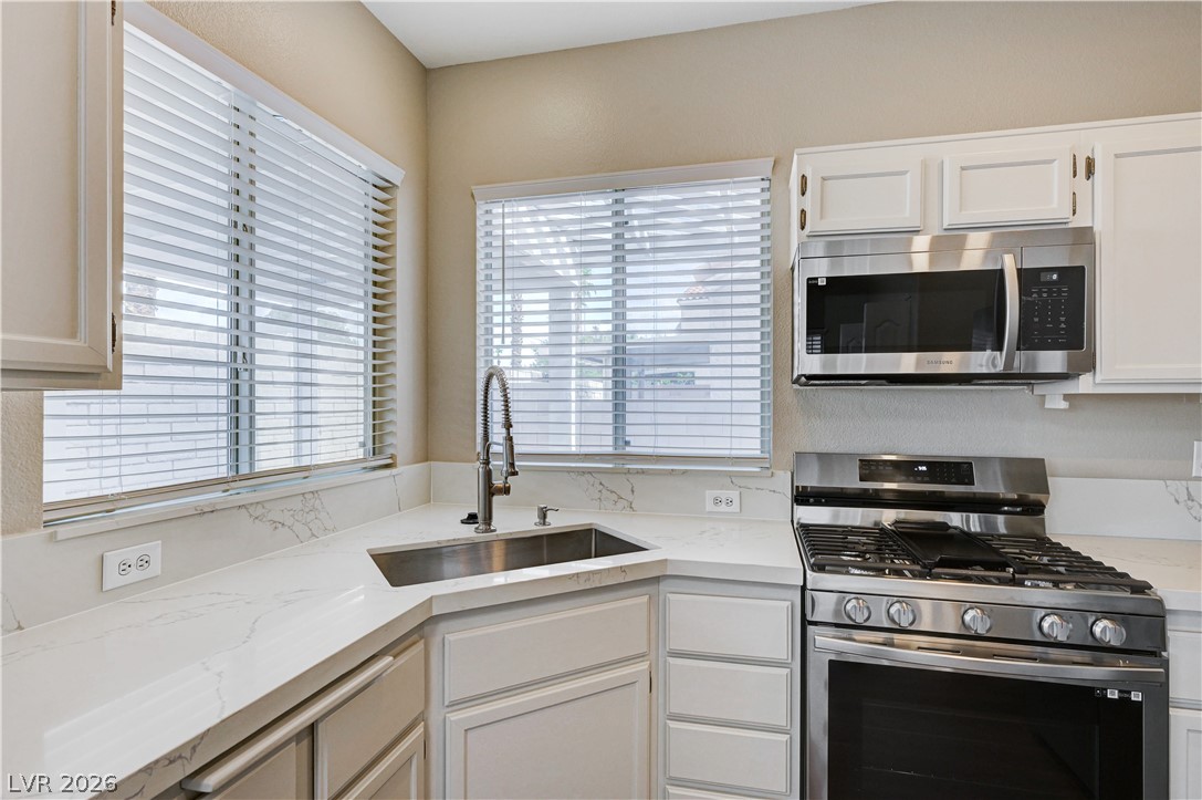 2741 Trotwood Lane Property Photo 18