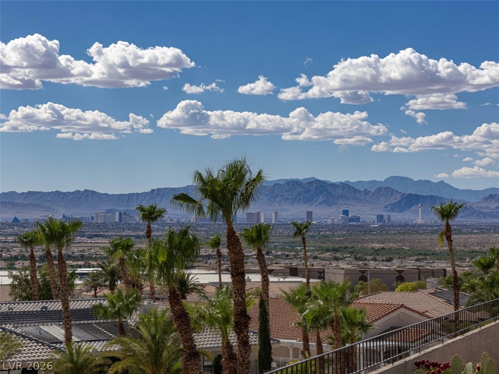 1020 Geranium Drive Property Photo 3