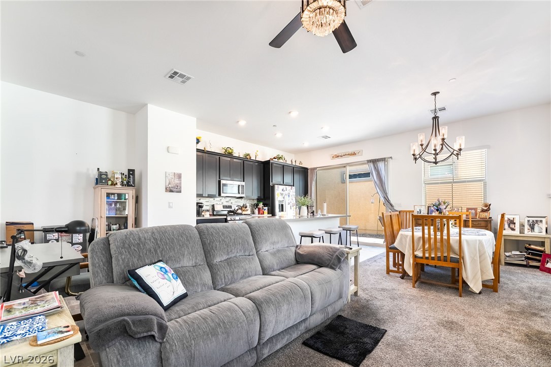 783 Charming Holly Street Property Photo 8