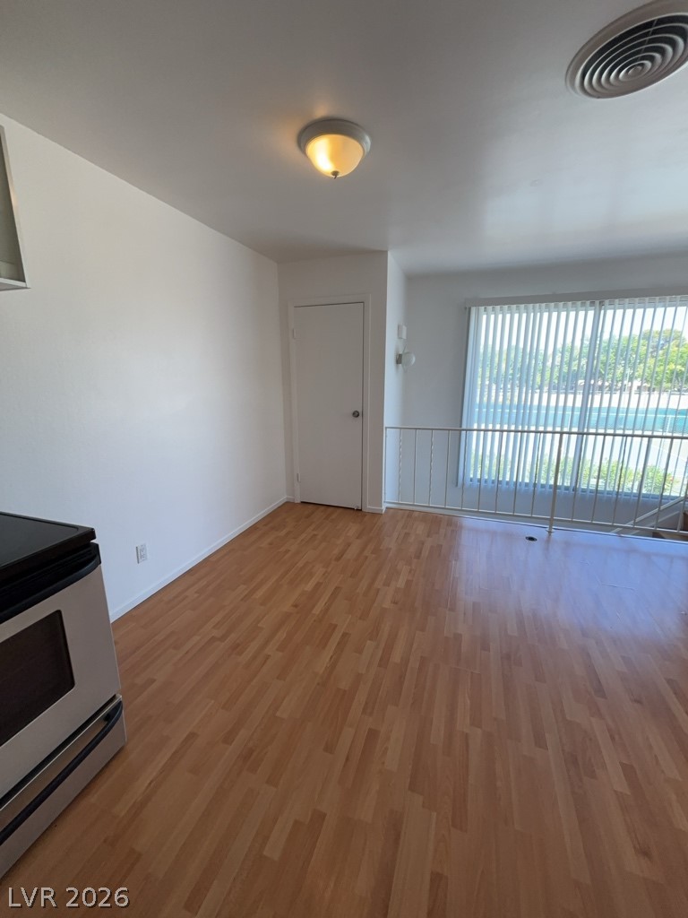 1377 Lorilyn Avenue 4 Property Photo 3