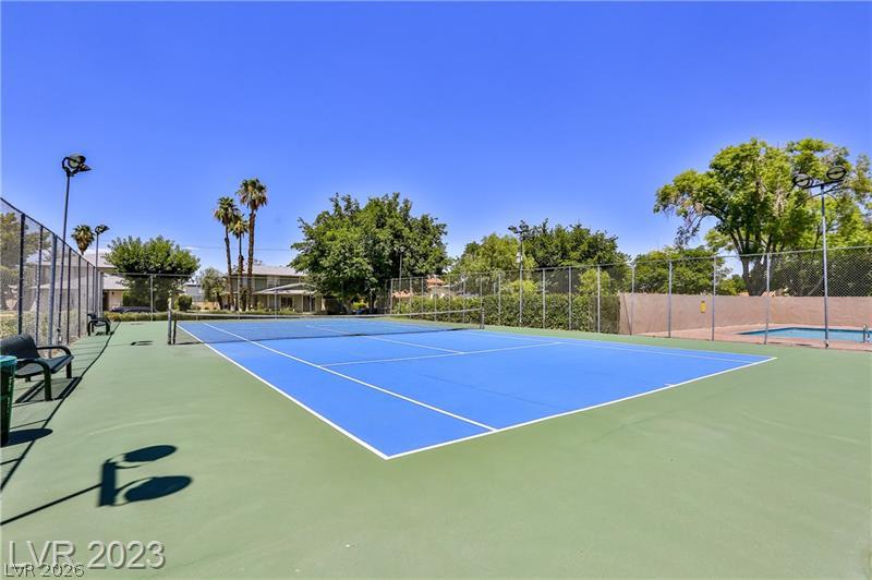 1377 Lorilyn Avenue 4 Property Photo 11
