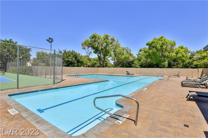 1377 Lorilyn Avenue 4 Property Photo 13