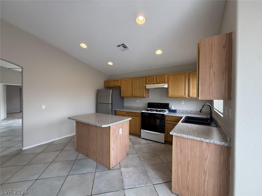 4892 Perrone Avenue Property Photo 7