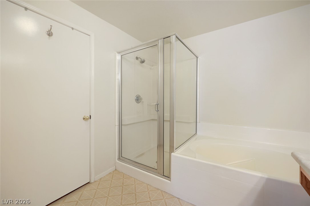2325 Windmill Parkway 512 Property Photo 21