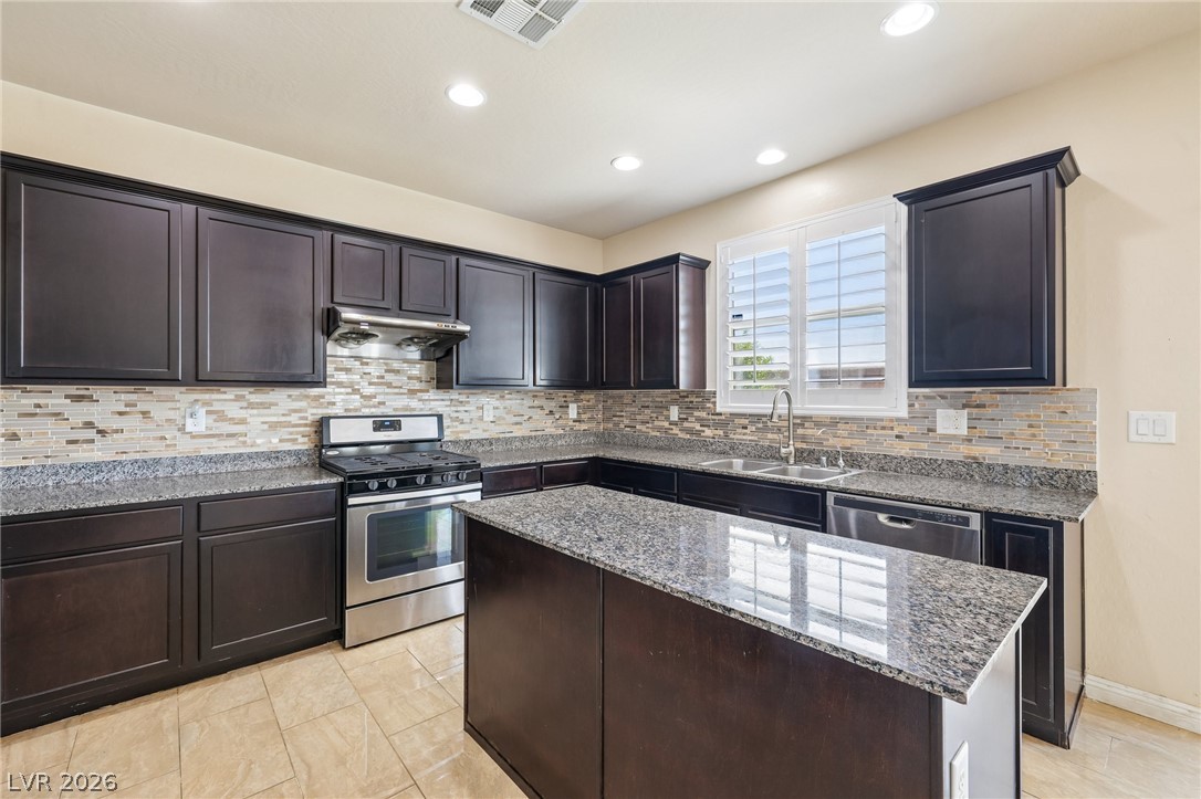 84 Marco Island Street Property Photo 11