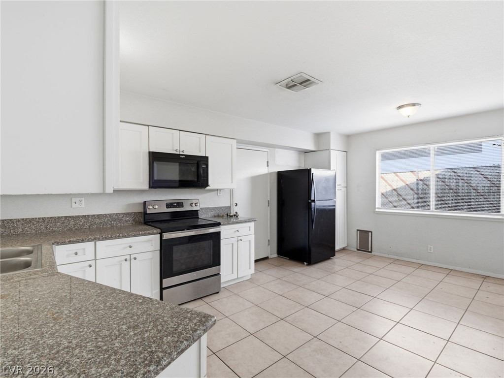 1810 Renada Circle Property Photo 14