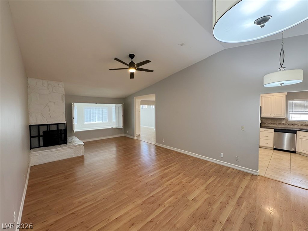 2431 La Casa Drive Property Photo 9
