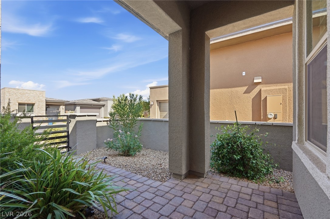 6783 Regency Valley Street Property Photo 4