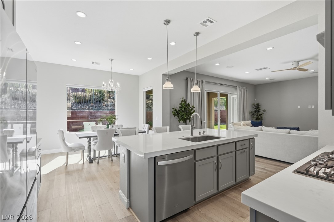 6783 Regency Valley Street Property Photo 10