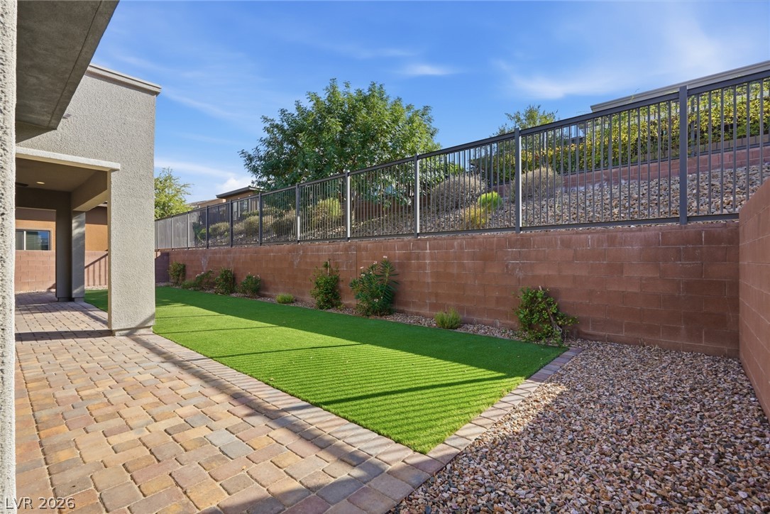 6783 Regency Valley Street Property Photo 28
