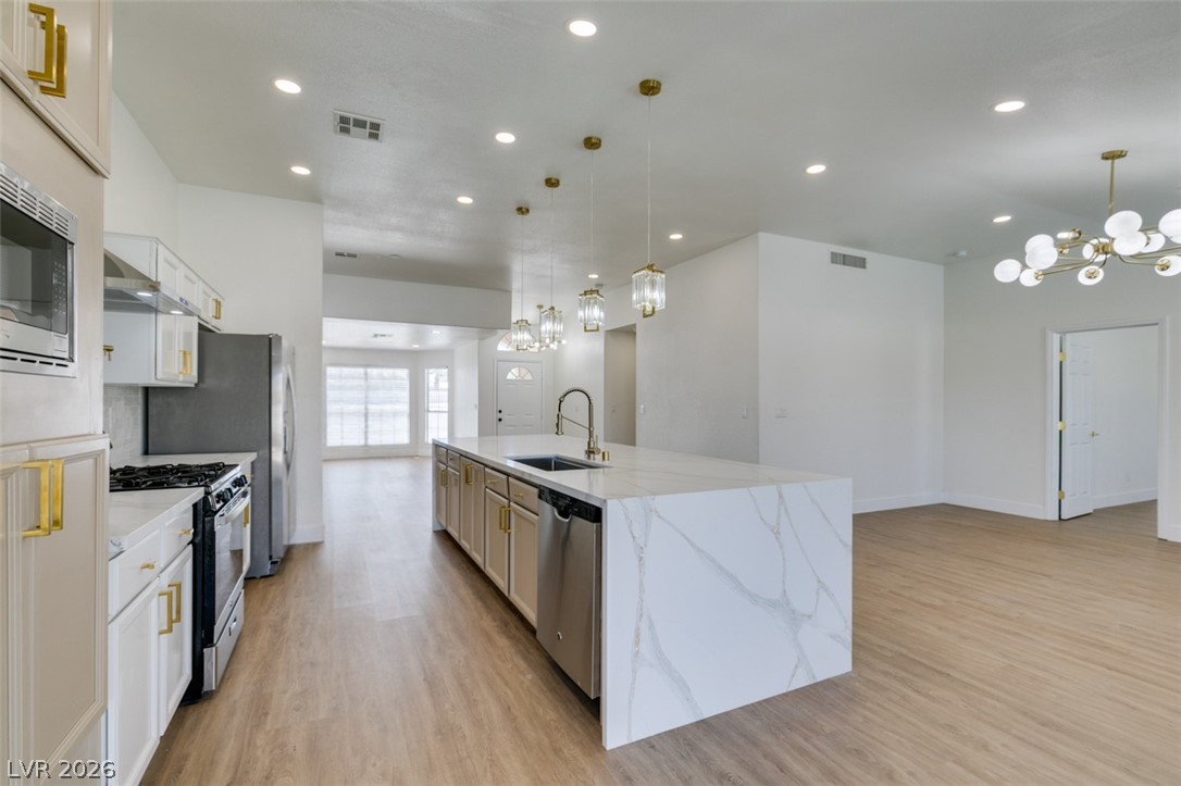 7824 Villa Finestra Drive Property Photo 12