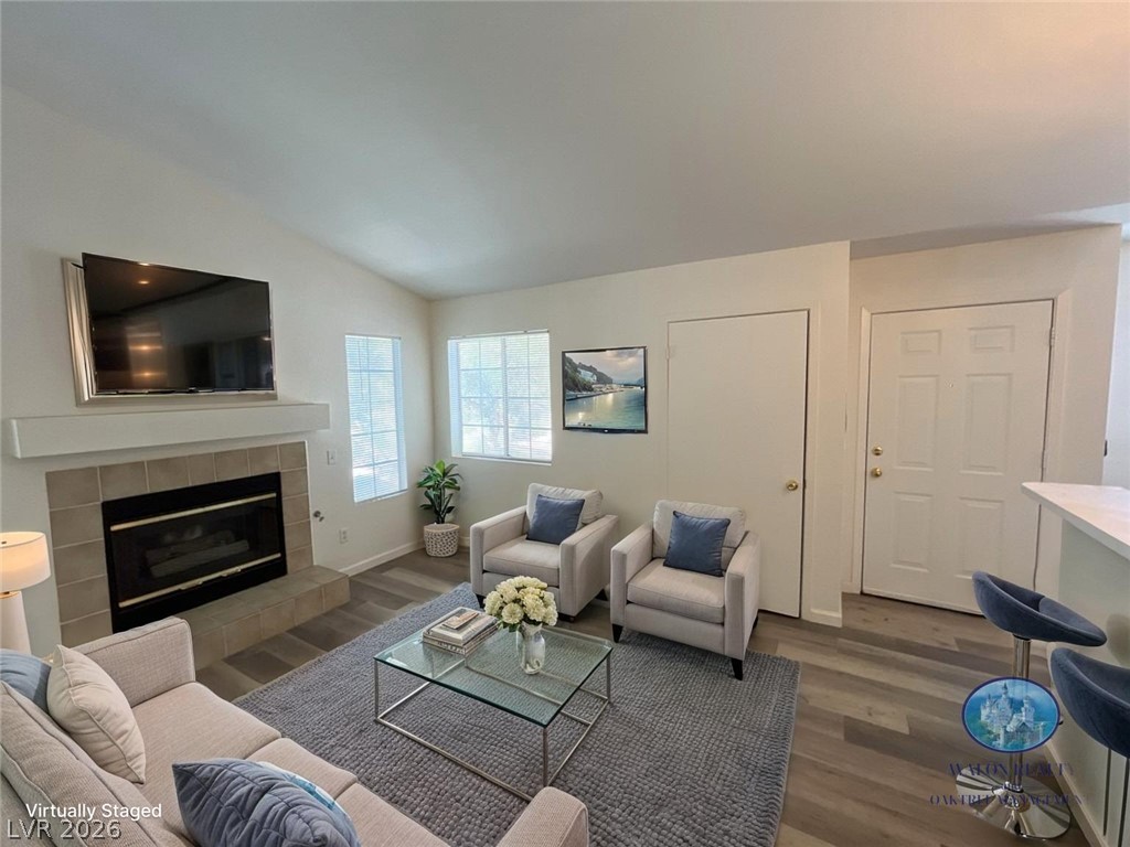 4623 Krissylouise Way D Property Photo 2