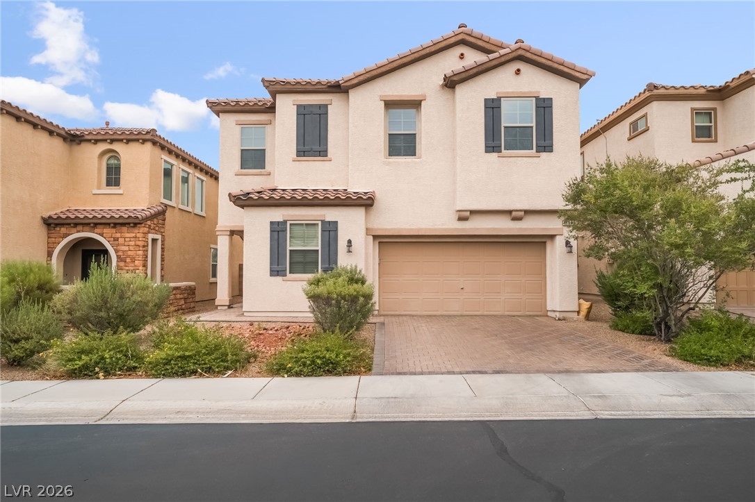 1104 Strada Cristallo Property Photo 2
