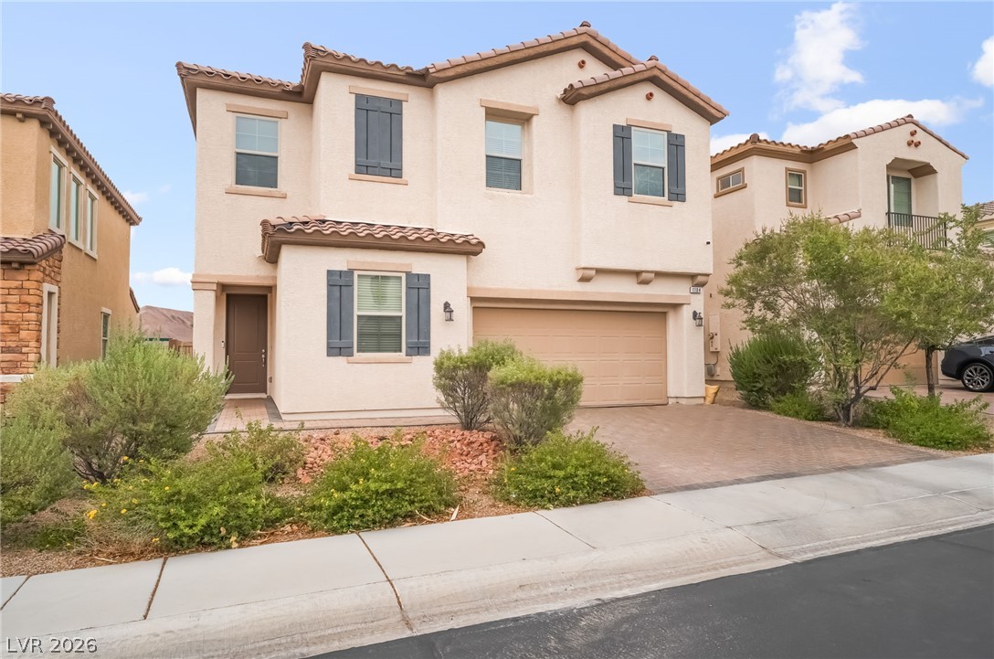 1104 Strada Cristallo Property Photo 4