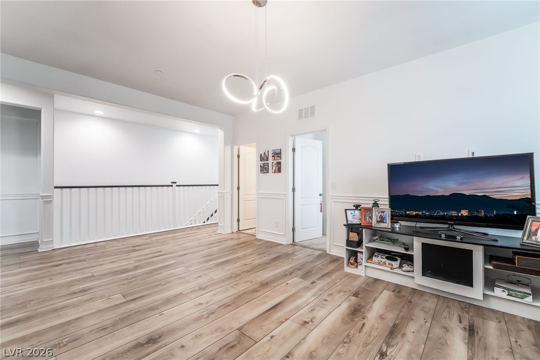 1104 Strada Cristallo Property Photo 18