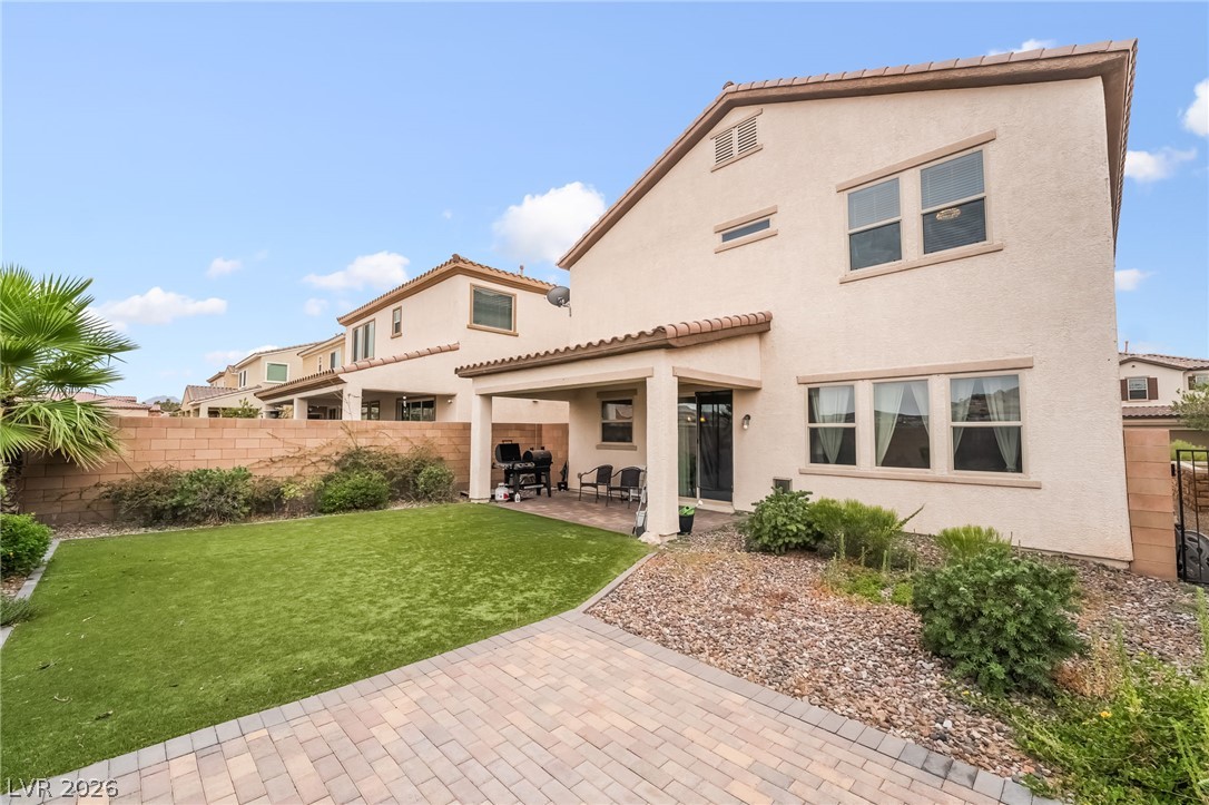 1104 Strada Cristallo Property Photo 38