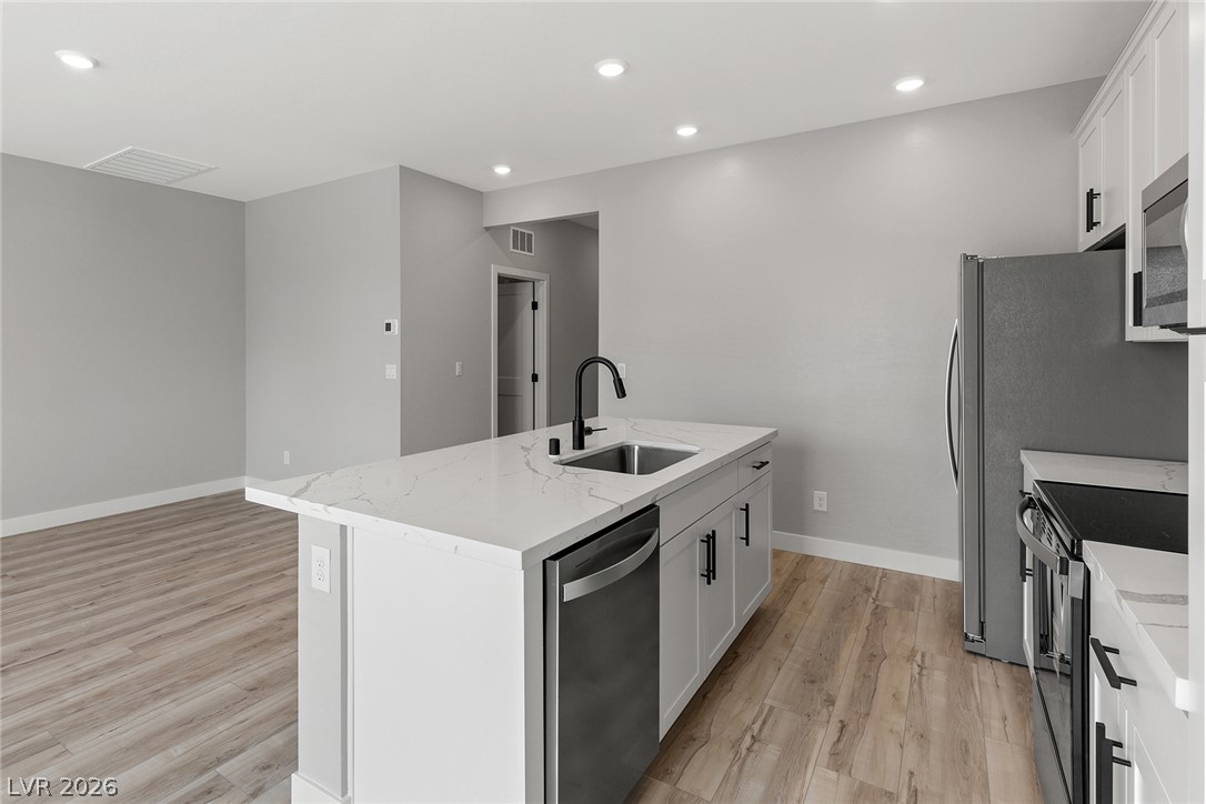 3236 Basin Desert Street Property Photo 5