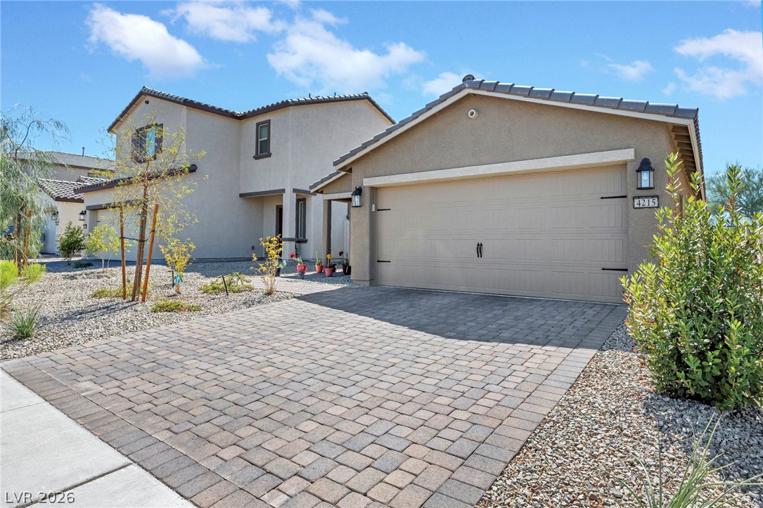 4215 Gold Desert Street Property Photo 3
