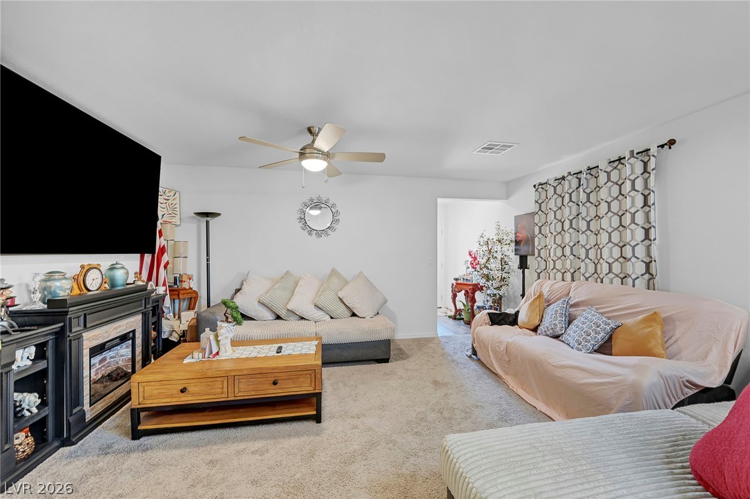 4215 Gold Desert Street Property Photo 16