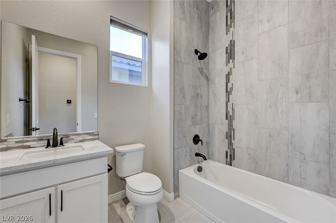 1167 North Water Street Property Photo 4