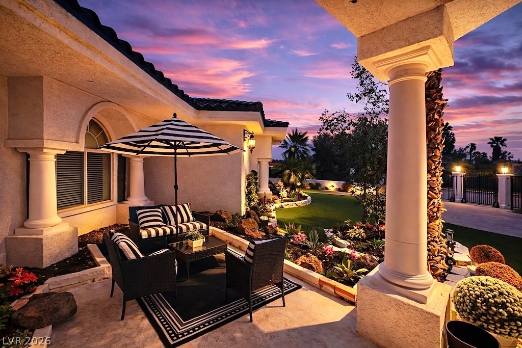 7360 Darby Avenue Property Photo 3
