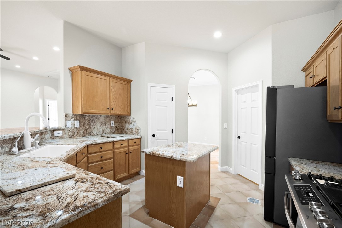 824 Sandsprings Street Property Photo 10
