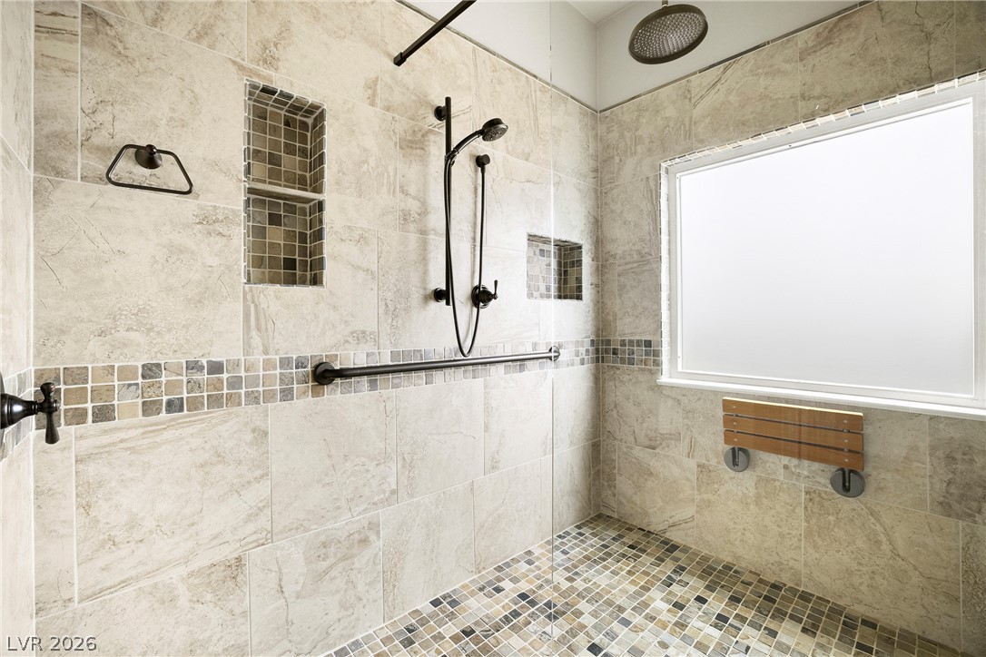 824 Sandsprings Street Property Photo 18