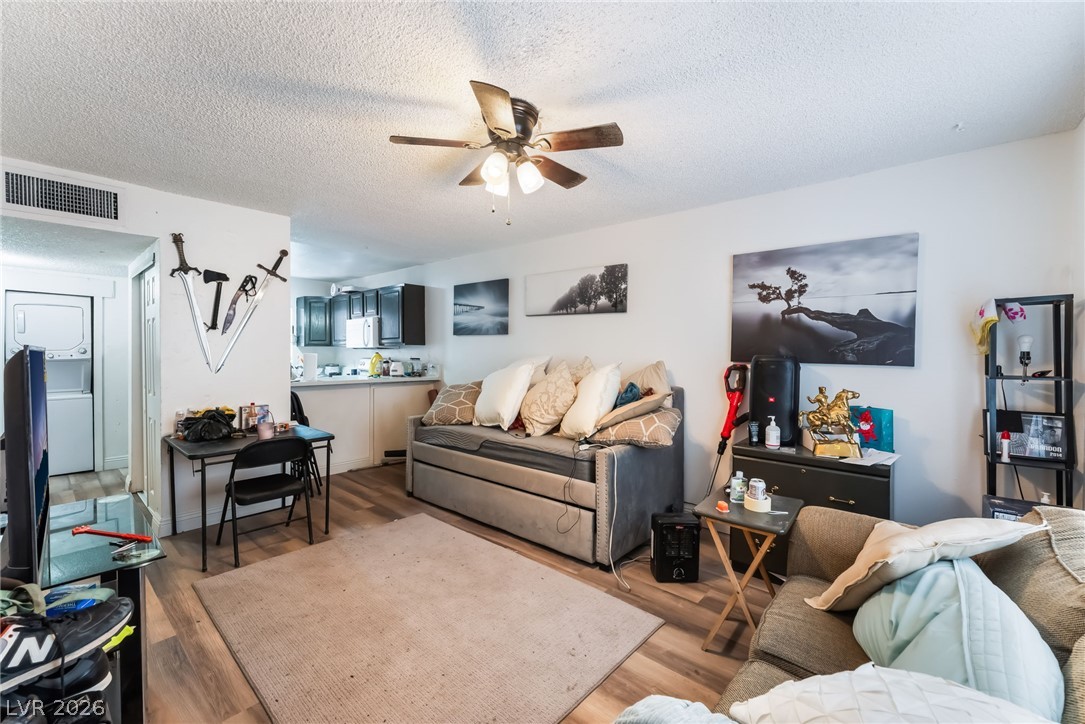 828 Sagman Street Property Photo 39