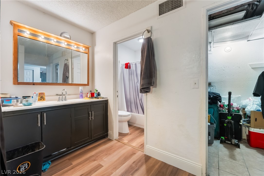 828 Sagman Street Property Photo 47