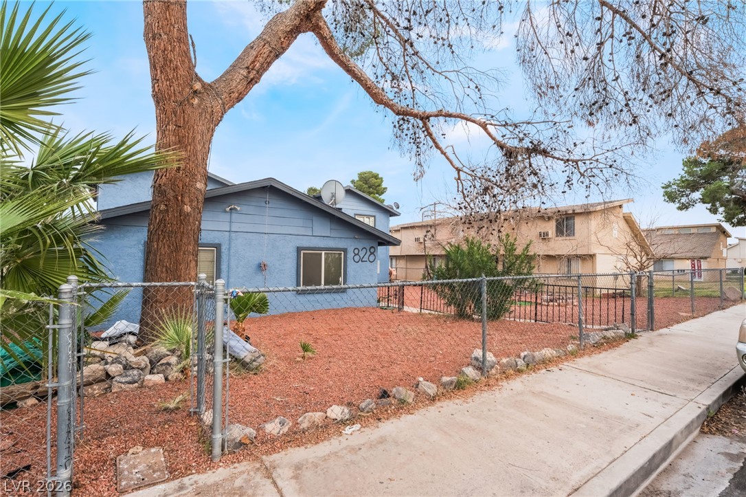 828 Sagman Street Property Photo 65