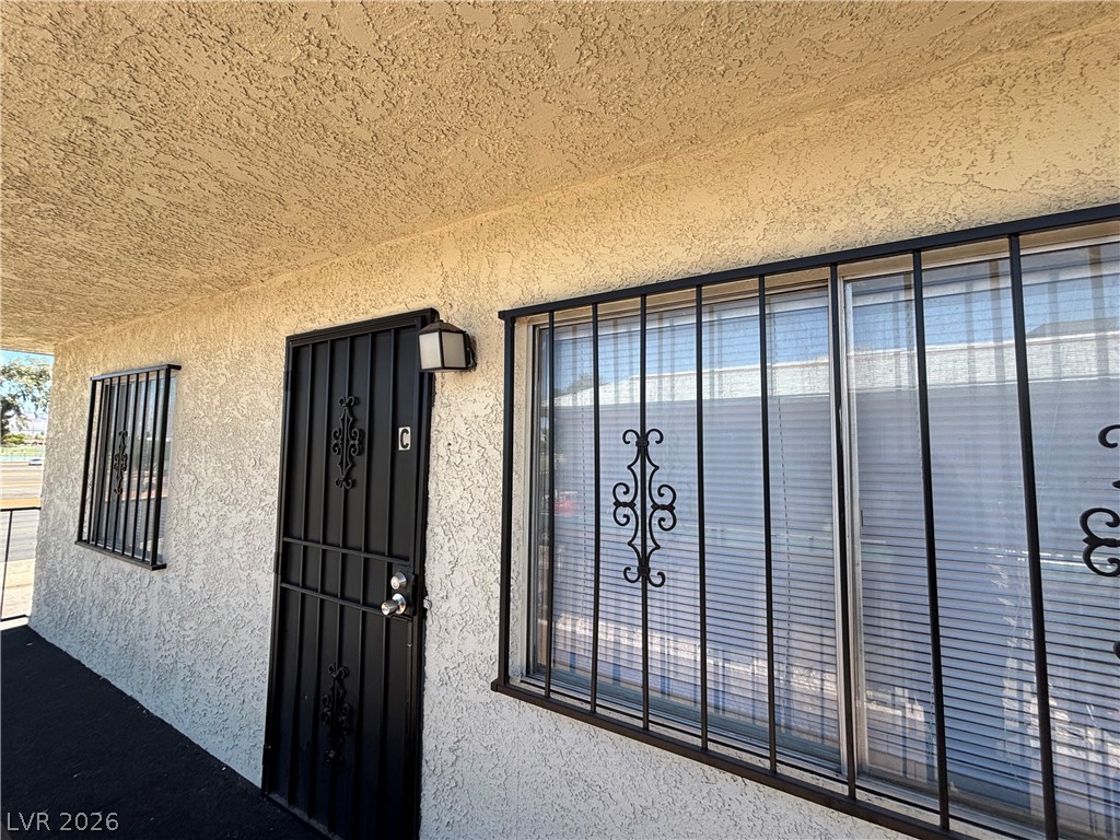 3431 East Cheyenne Avenue C Property Photo 2