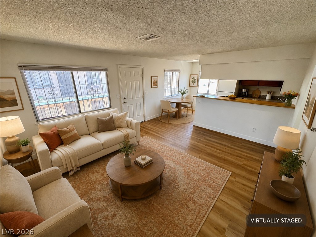 3431 East Cheyenne Avenue C Property Photo 3