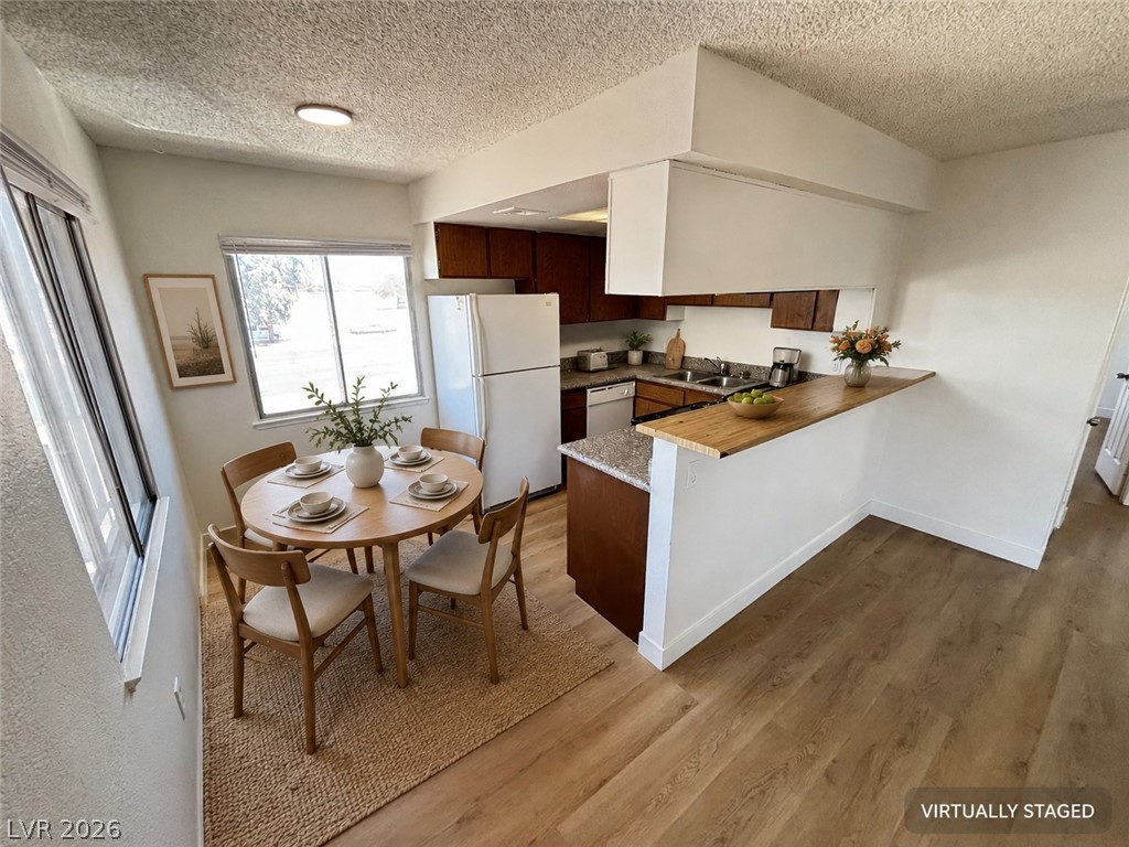 3431 East Cheyenne Avenue C Property Photo 4
