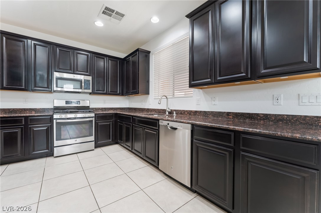 9353 Pink Stargazer Avenue Property Photo 9
