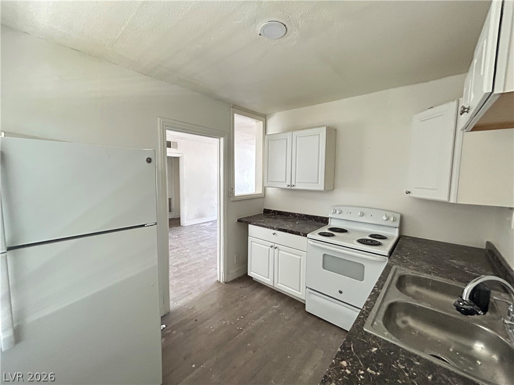 1711 Santa Paula Drive A Property Photo 6