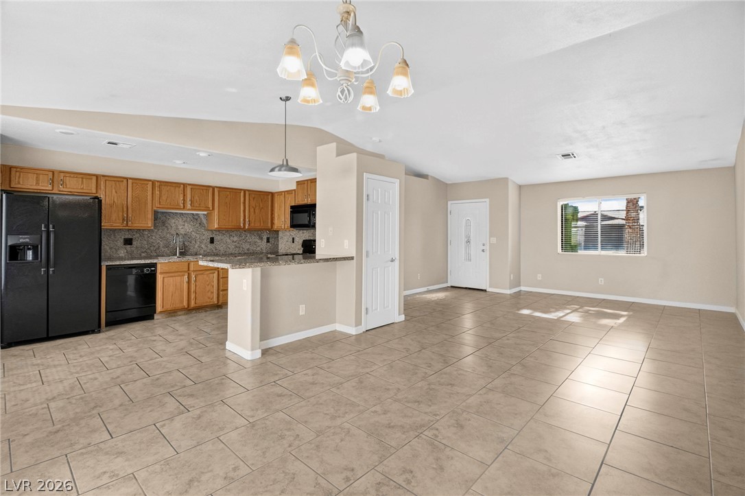 381 Papaya Place Property Photo 8