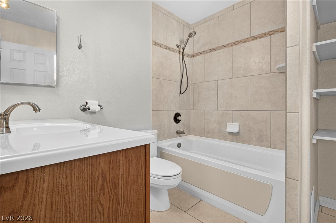 381 Papaya Place Property Photo 24