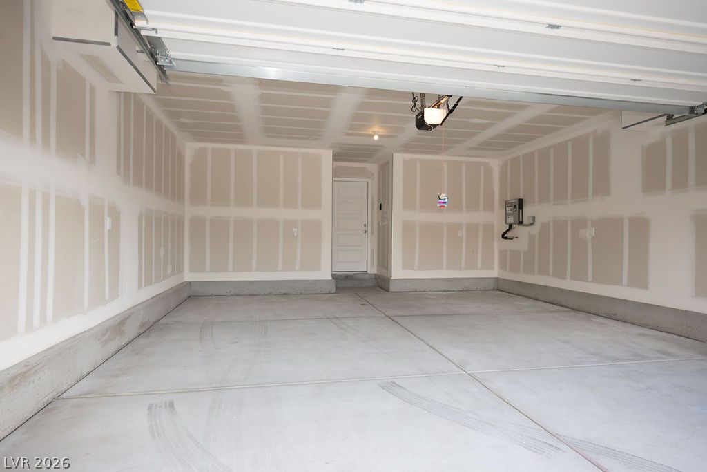 482 Golden Myna Avenue Property Photo 33