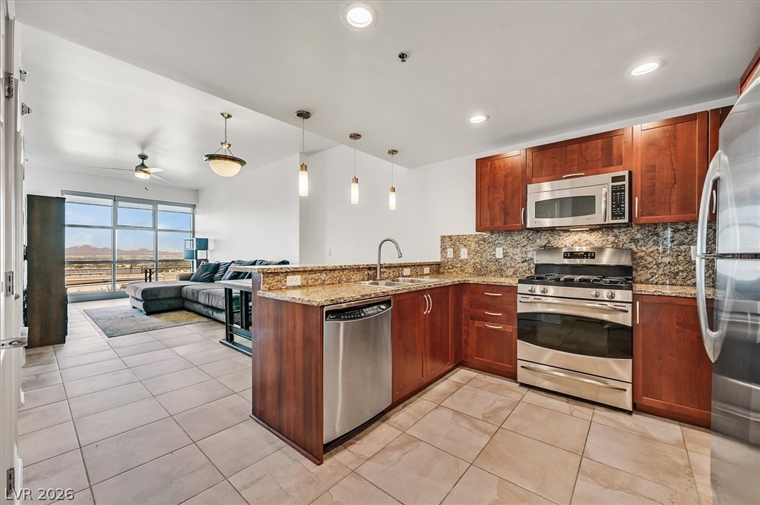 150 Las Vegas Boulevard 1501 Property Photo 4