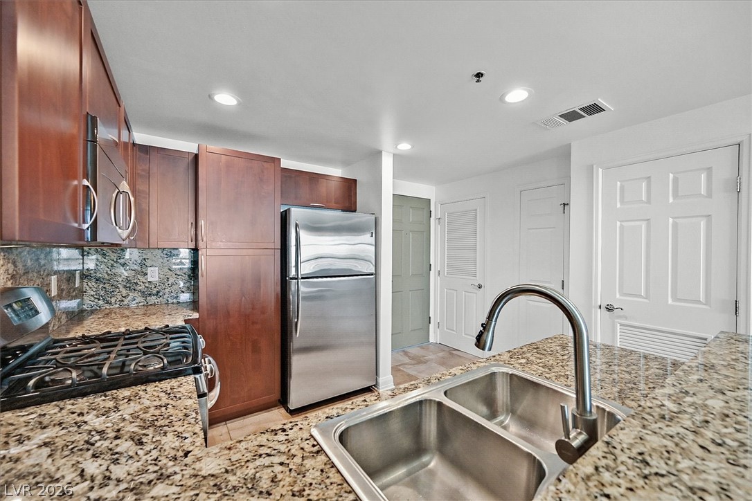 150 Las Vegas Boulevard 1501 Property Photo 5