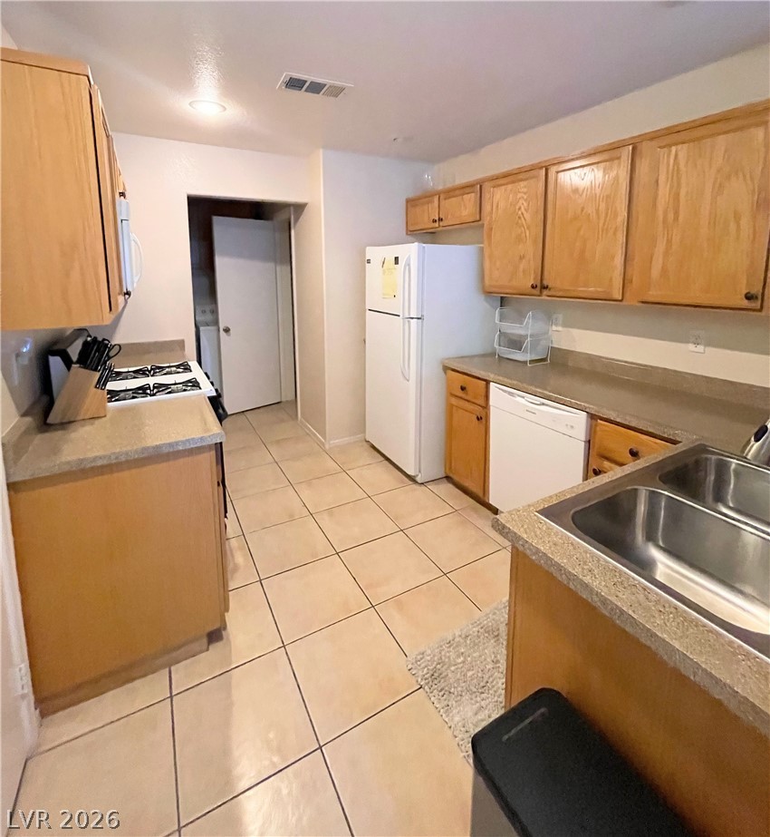 2760 Stargate Street Property Photo 5