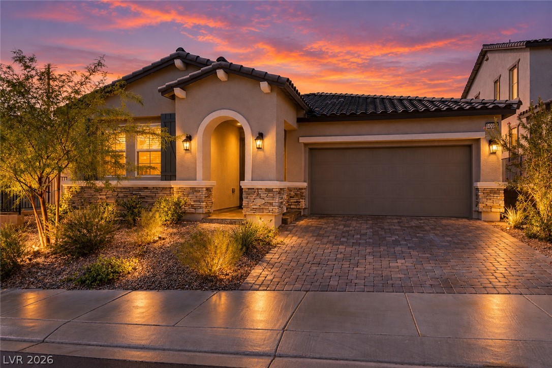 10925 Cilantro Avenue Property Photo 1